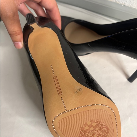 Vince Camuto “Savilla” Heels — Size 9M- 3.75” - Picture 4 of 6